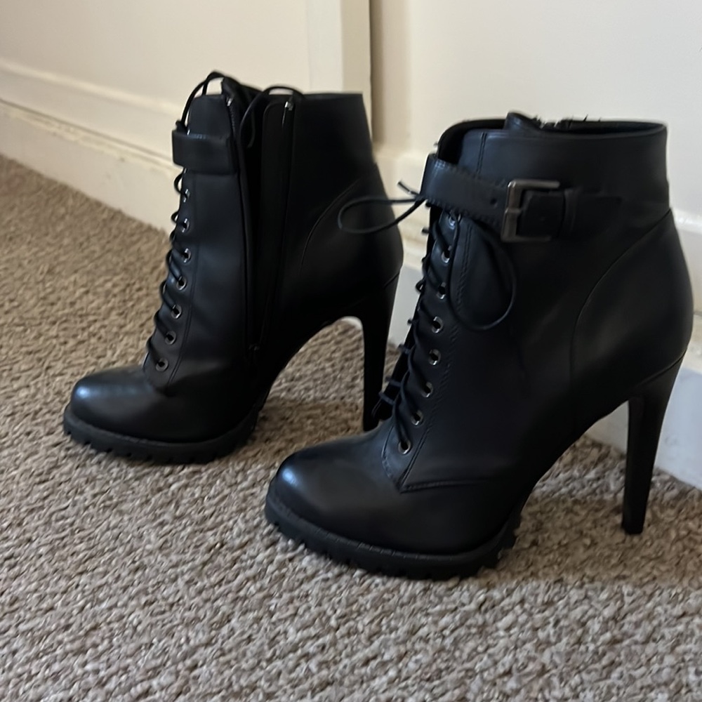 Chinese laundry heeled booties - Picture 2 of 5